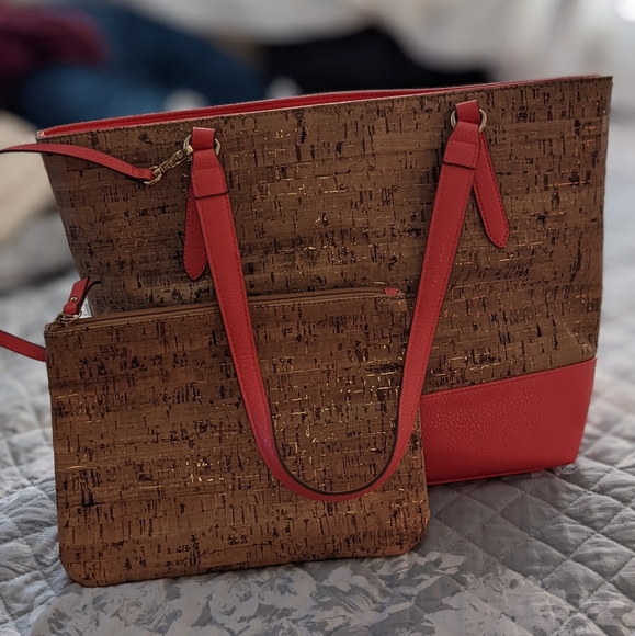 Anne Klein Handbags - ♥️Anne Klein 2-Piece Faux Leather Cork 🍾 Coral 🪸 Tote & Clutch